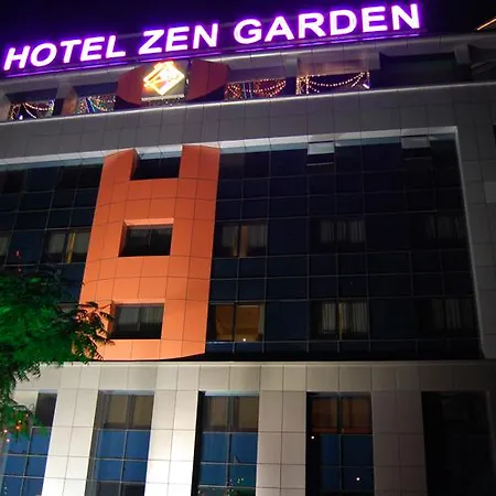 Country Club Hotels Zen Garden-3
